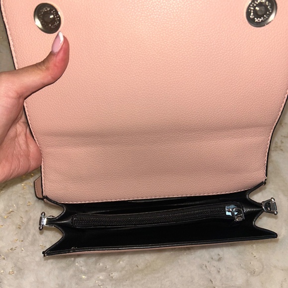 LV pink marshmallow bag - Picture 7 of 9